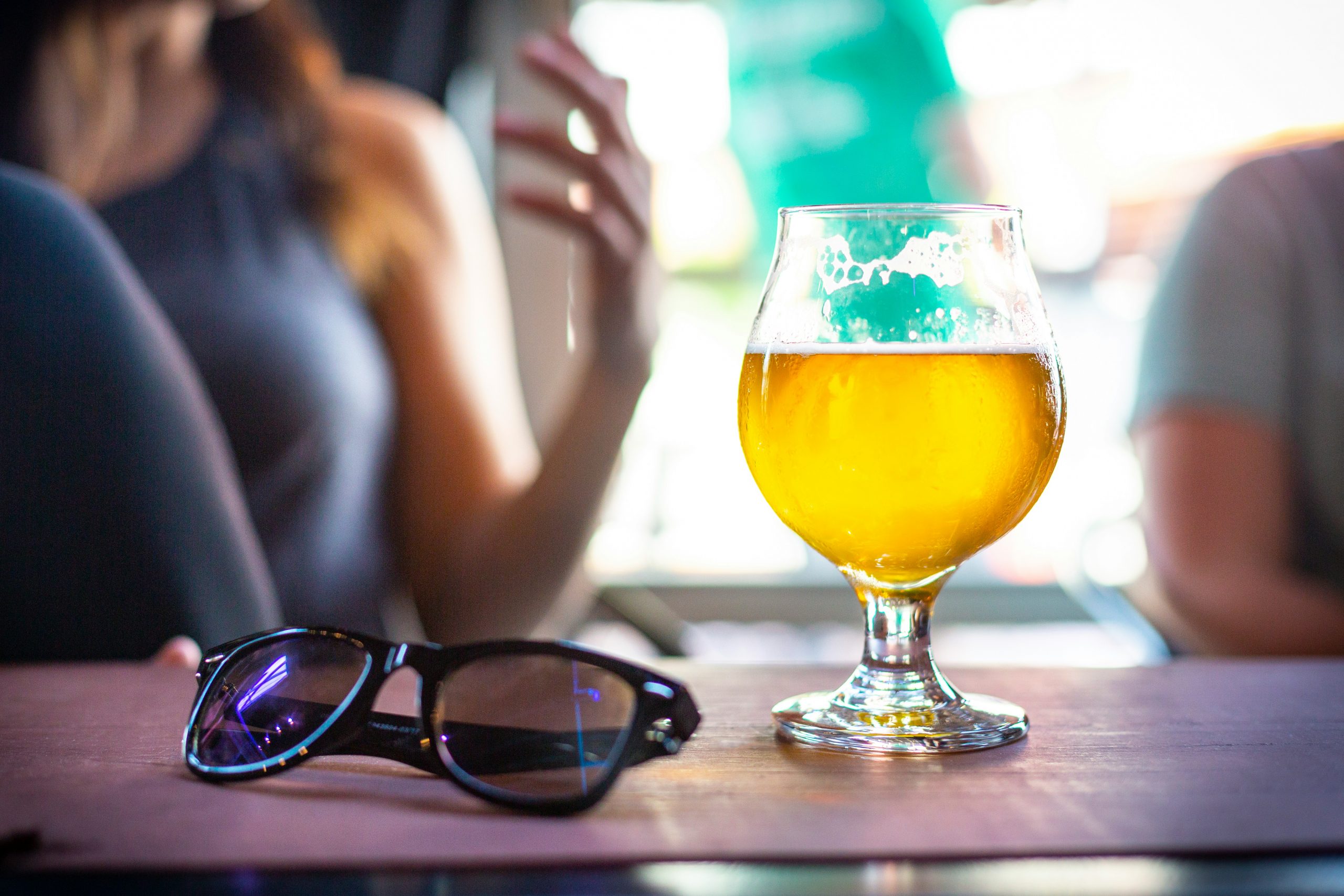 AUDIO | Cât de periculos este consumul de alcool în rândul adolescenţilor