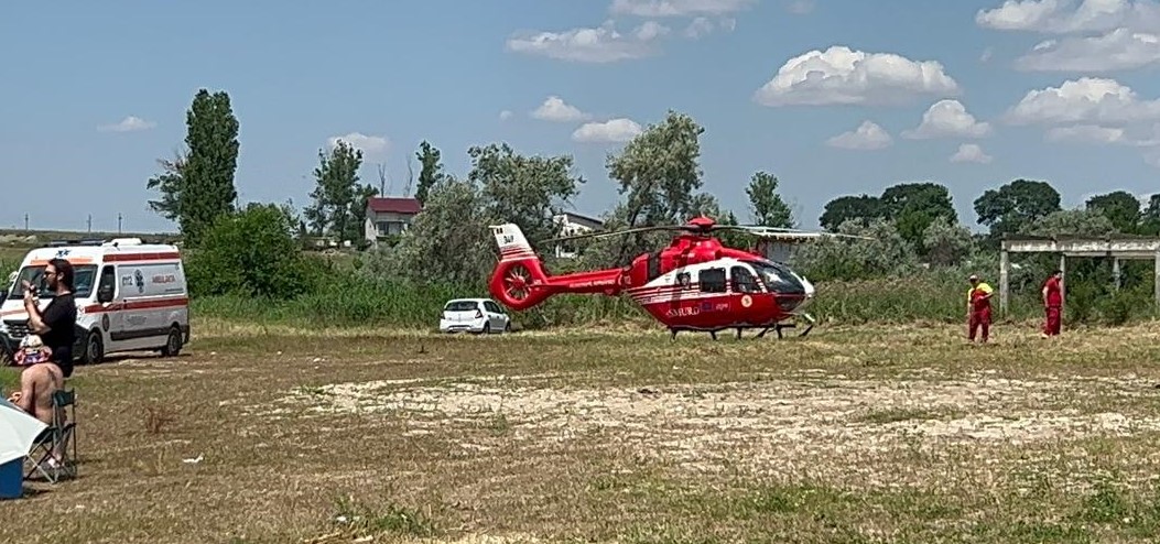 UPDATE | TECHIRGHIOL: Femeia scoasă din apă, pe Plaja Șincai, a decedat. Vara trecută, cel puțin 3 vârstnici au murit înecați în lac