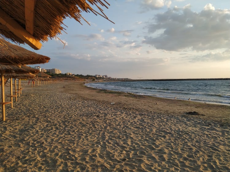 AUDIO | Aproximativ 40% din subsectoarele de plaje scoase la închiriere au fost adjudecate, iar cele mai mari suprafețe sunt în stațiunea Mamaia