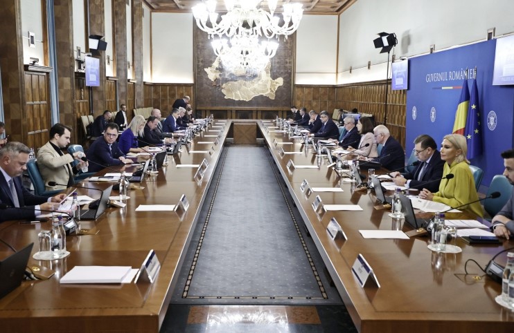 Guvernul va aproba, în şedinţa de astăzi, majorarea salariului minim brut la 3.700 de lei, de la 1 iulie