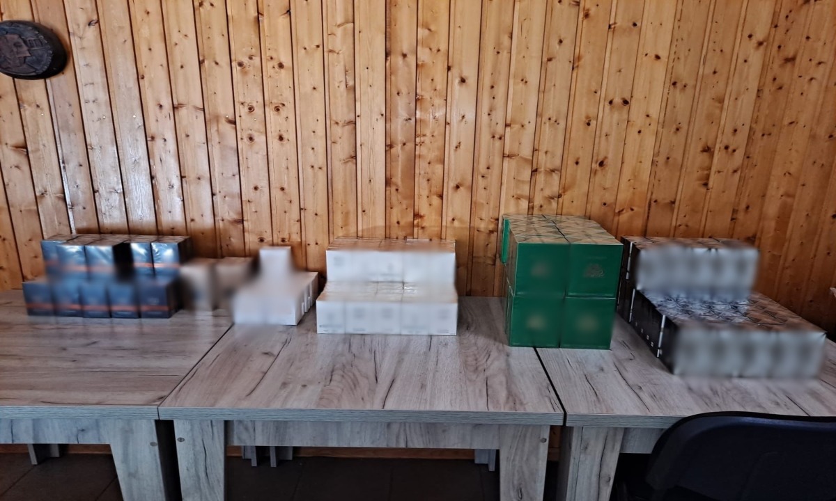 Parfumuri contrafăcute în valoare de 100.000 lei, confiscate de poliţiştii de frontieră români și bulgari în PTF Vama Veche