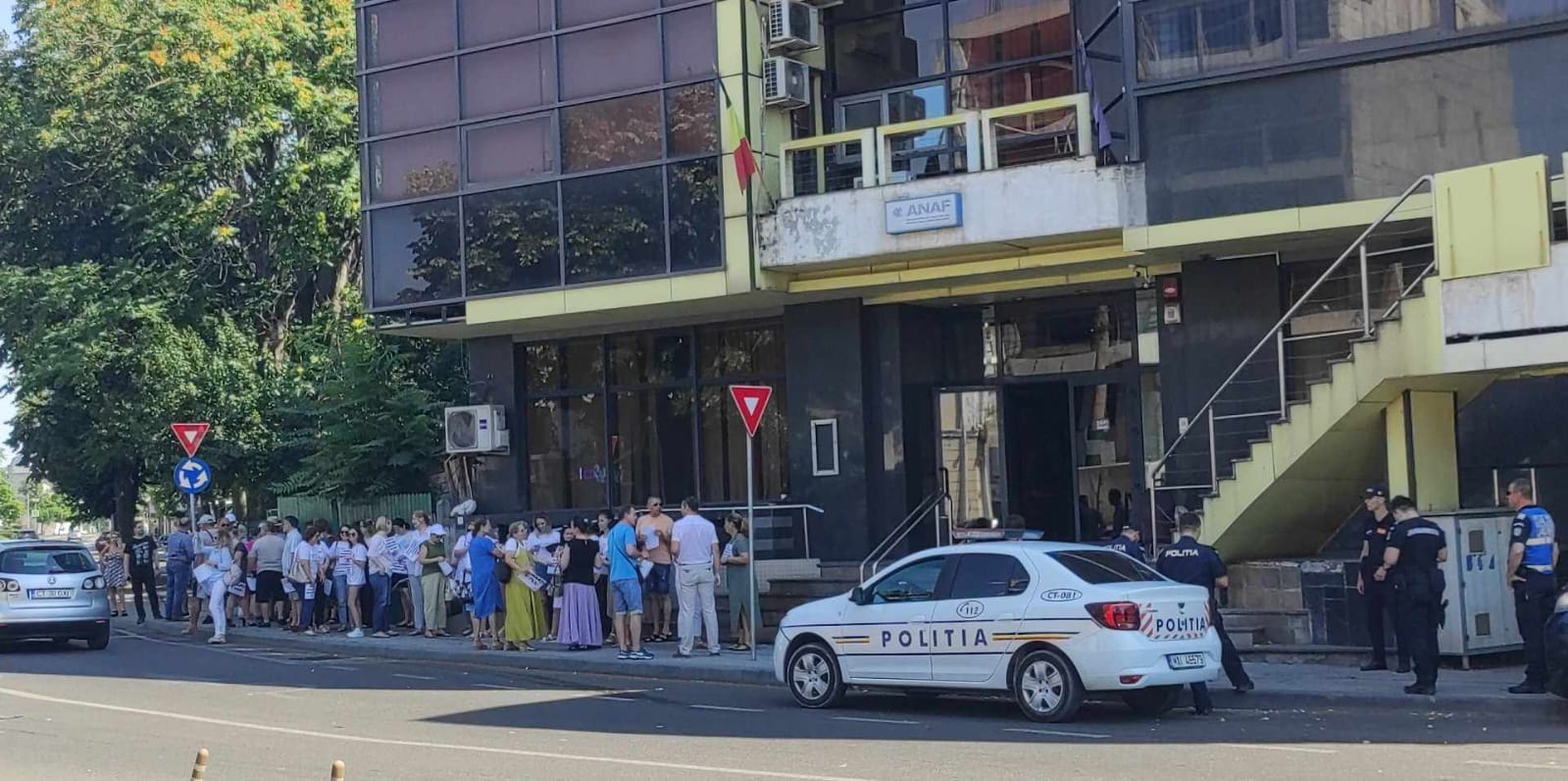 AUDIO | Acțiuni de protest împotriva măsurilor care afectează contribuabilii din România. Contabili sau antreprenori au ieşit în stradă. Care este situaţia la Constanţa