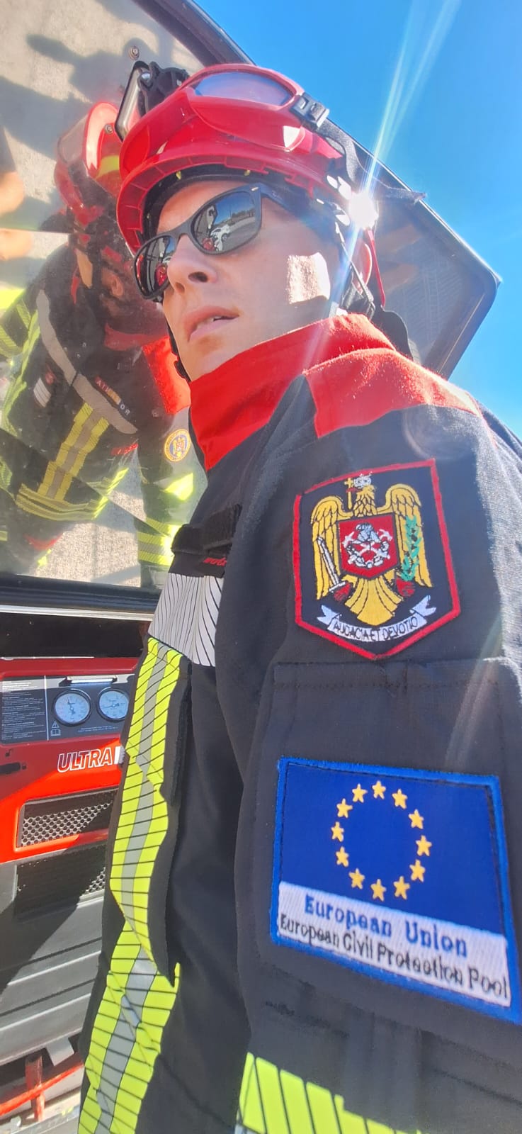 Pompierii români dislocaţi în Franţa au intervenit pentru stingerea unui incendiu de vegetaţie