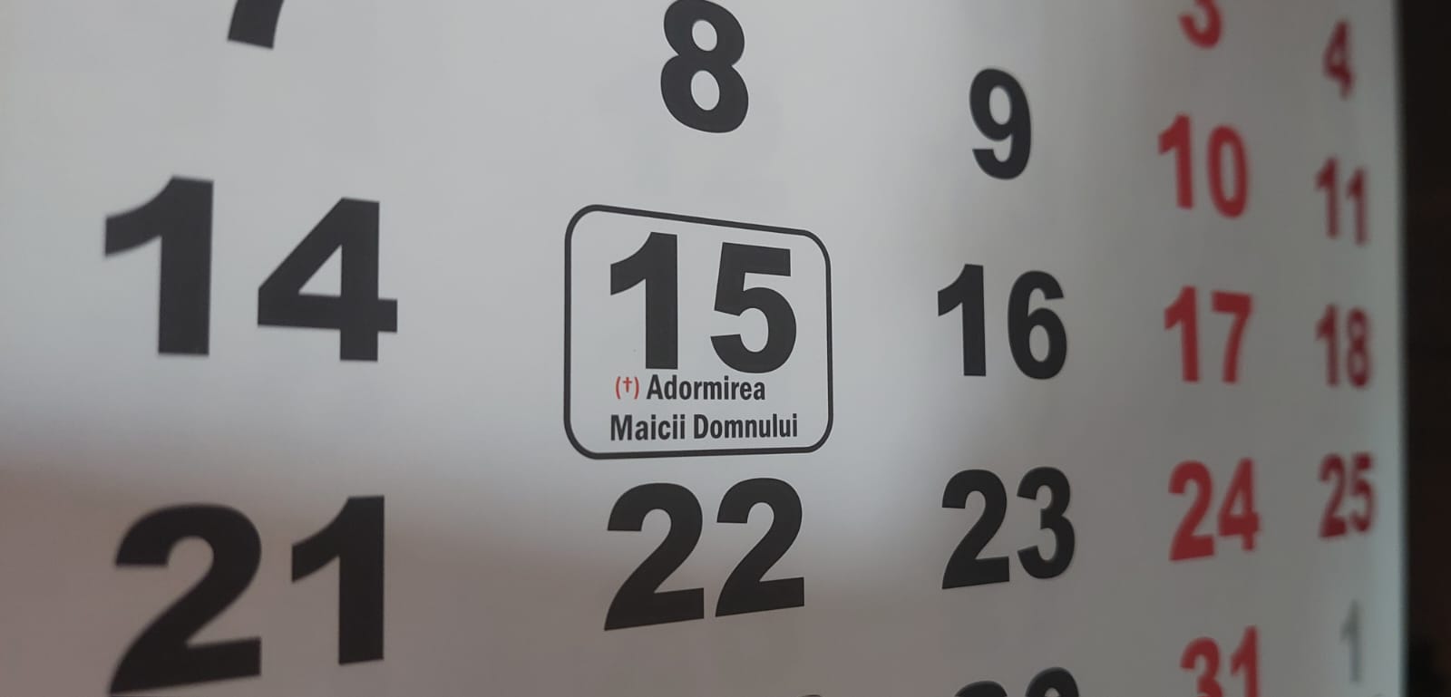 De Adormirea Maicii Domnului, bugetarii vor avea un weekend prelungit