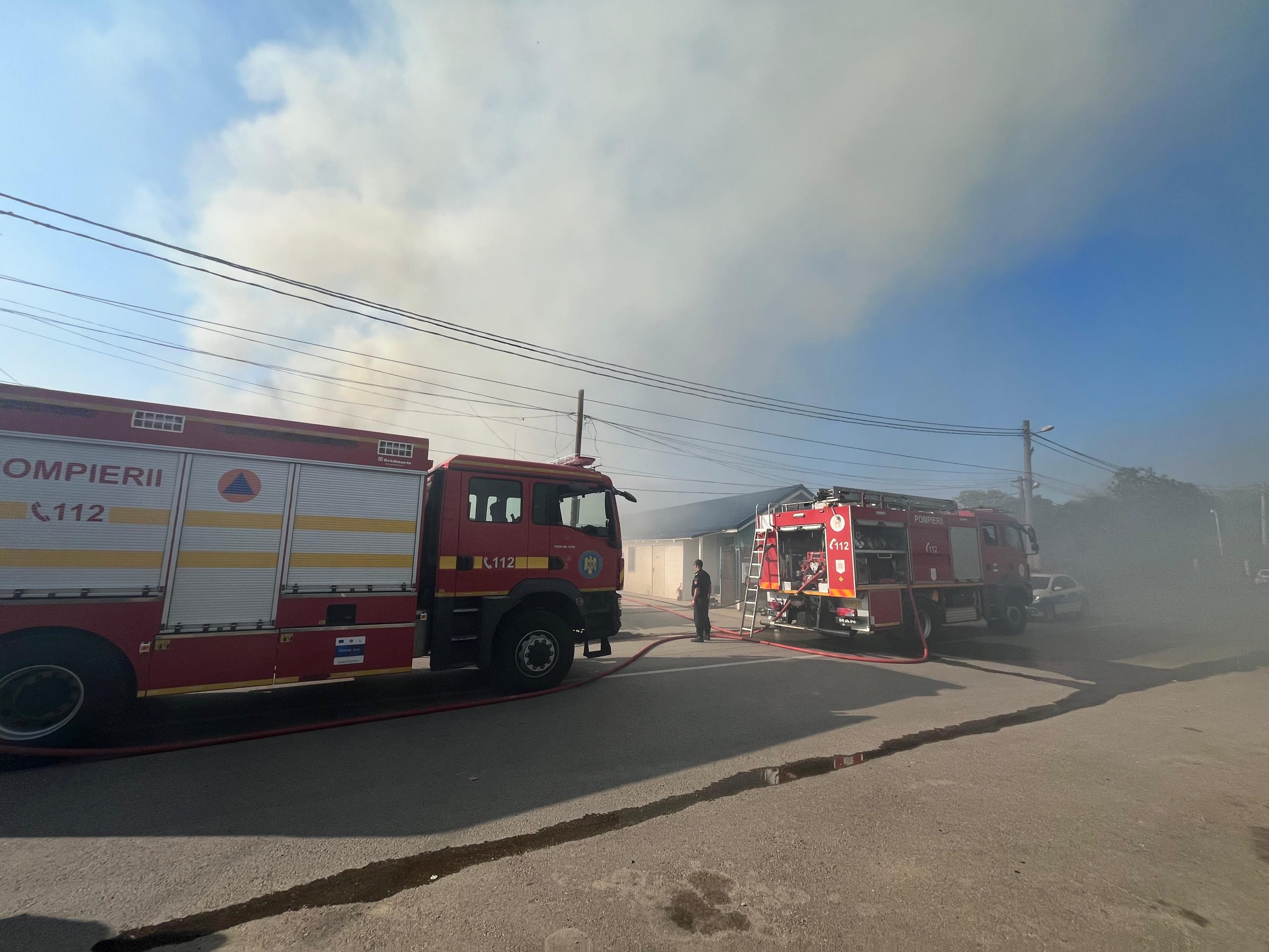 FOTO / VIDEO – Planul Roșu de Intervenție a fost activat la nivelul judeţului Tulcea, în urma unui incendiu la un azil de bătrâni