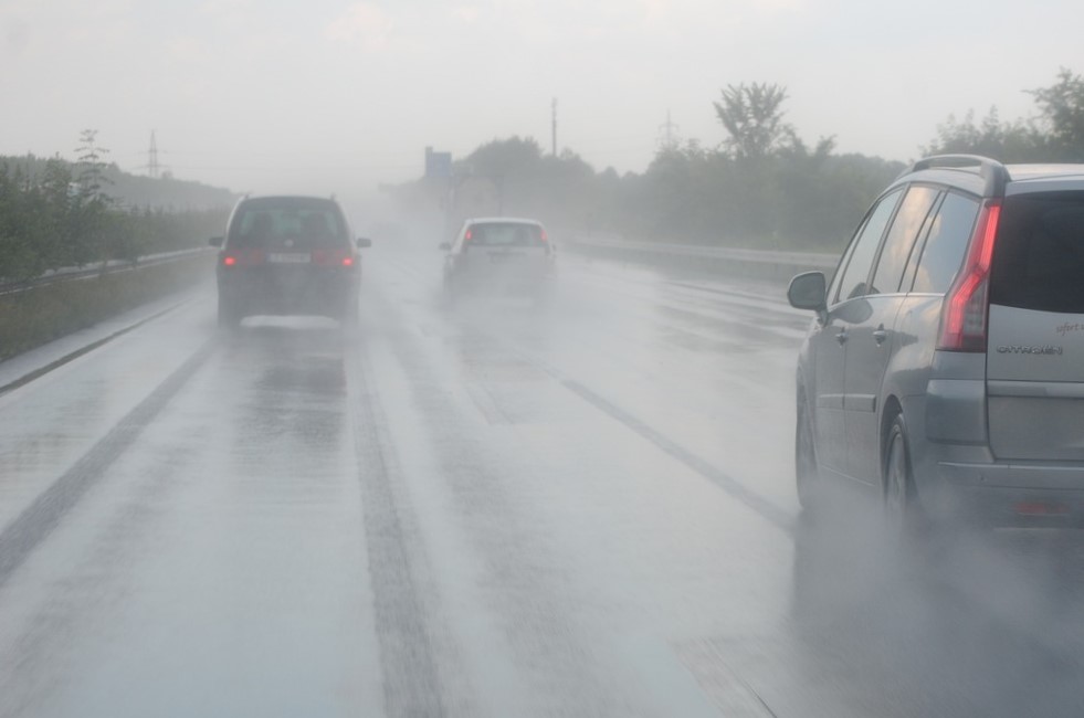 Ploaia torențială îngreunează traficul pe Autostrada A2 București – Constanța