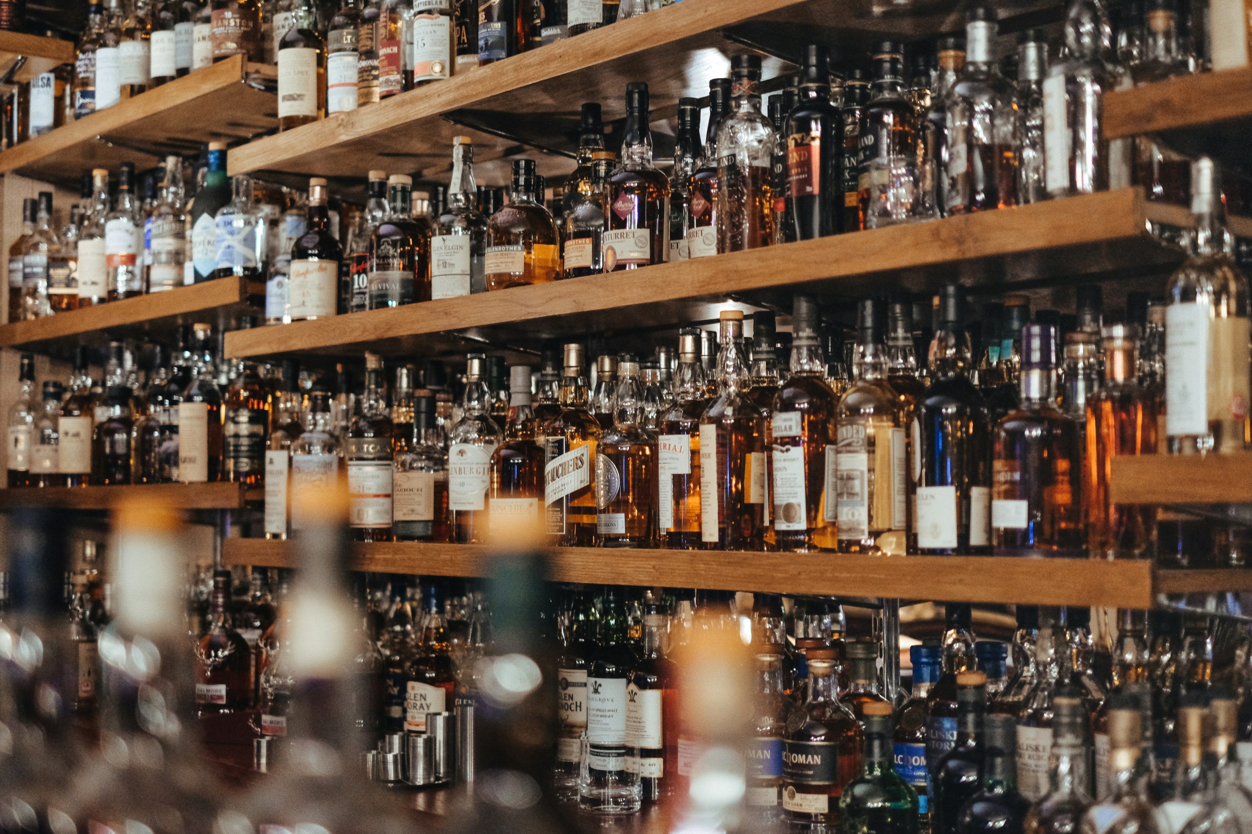 AUDIO | A crescut consumul de alcool în rândul tinerilor cu vârste între 11 și 15 ani