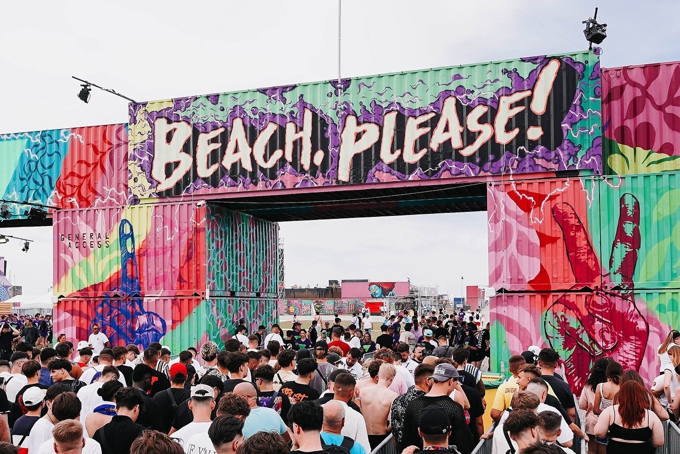 COSTINEȘTI: 6 persoane depistate cu substanțe interzise, oprite să intre la festivalul „Beach, Please!”
