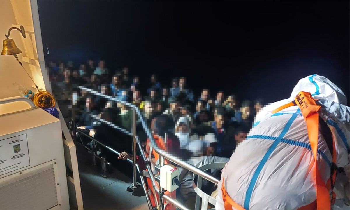 Zeci de migranți salvați de polițiștii Gărzii de Coastă, aflați în misiune Frontex pe Marea Mediterană