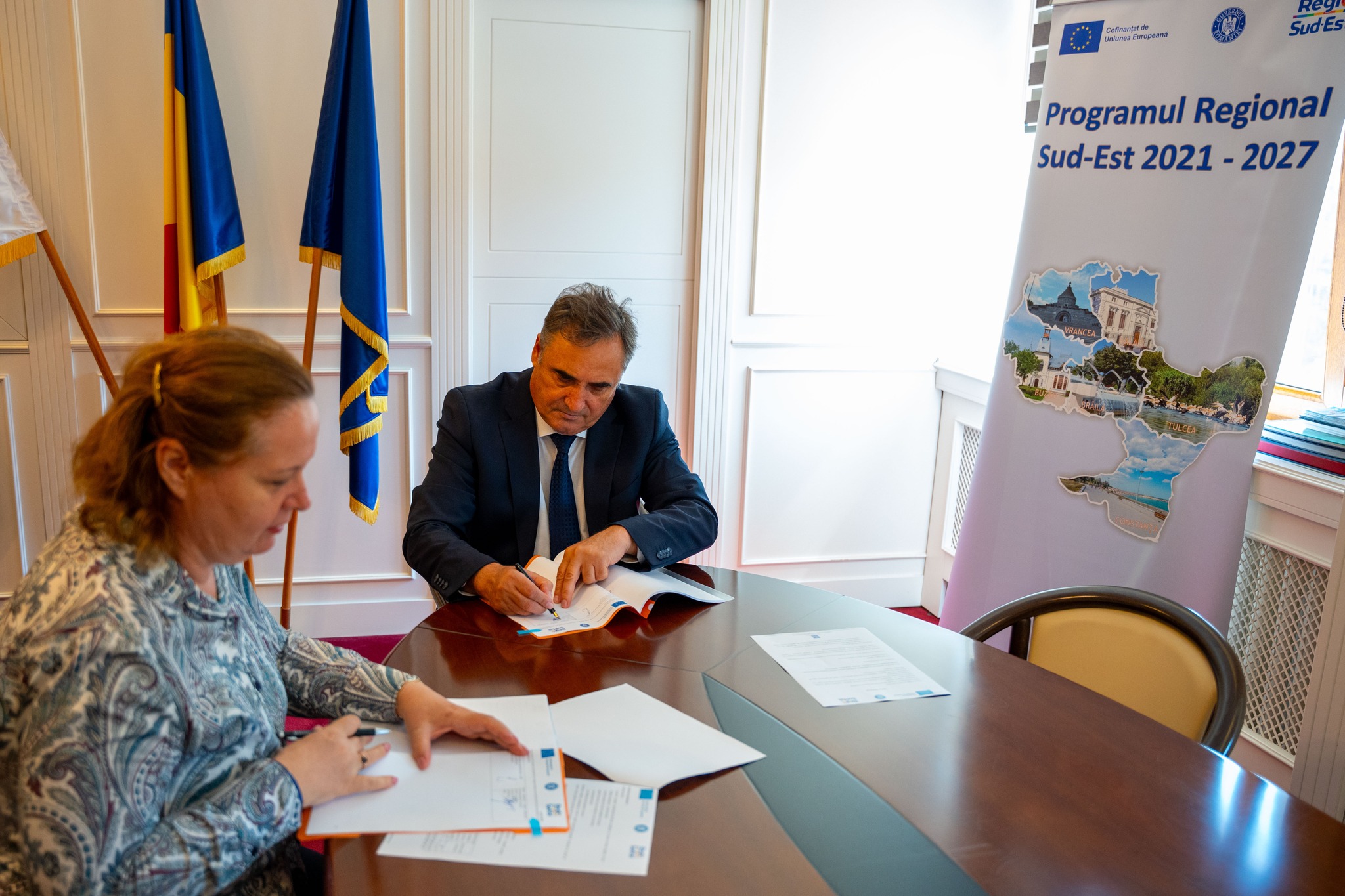 CONSTANŢA: A fost semnat contractul pentru reabilitarea mai multor drumuri judeţene