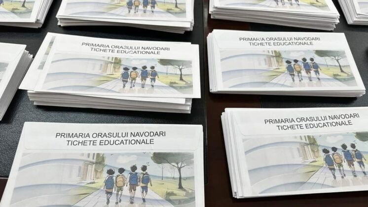 Primăria Năvodari acordă tichete educaţionale copiilor din oraş