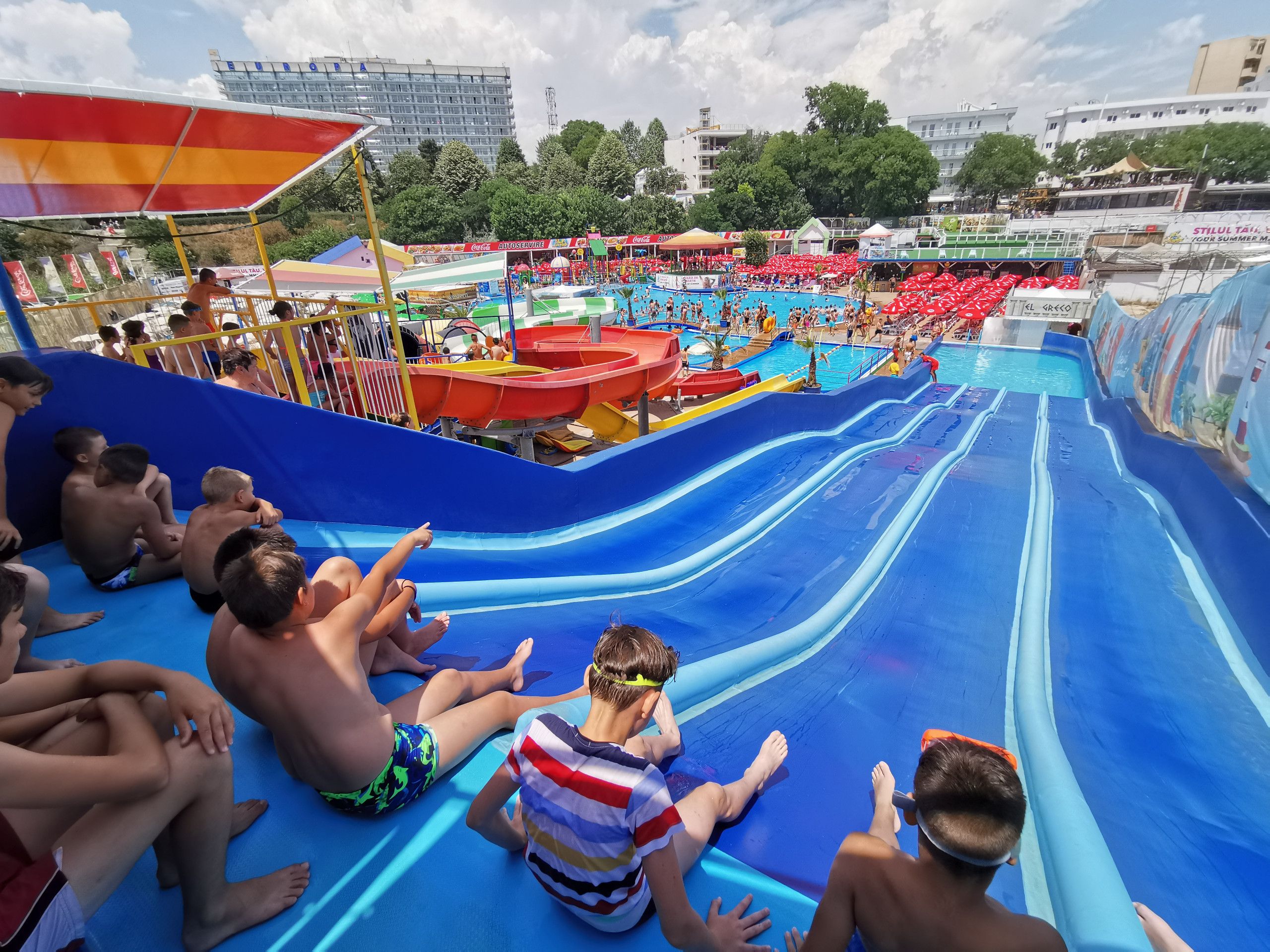Eforie Aqua Park sărbătorește 10 ani de activitate pe 10 august. Deghizează-te în personajul preferat și vino la AQUATECA