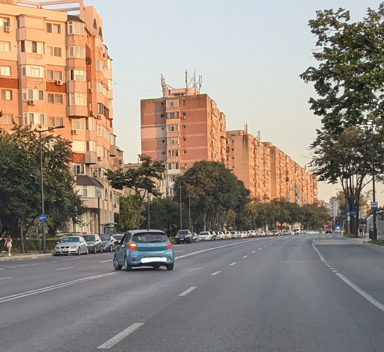 FOTO/CONSTANȚA: Situație potențial periculoasă în trafic, pe bulevardul Lăpușneanu, din cauza semnalizării rutiere