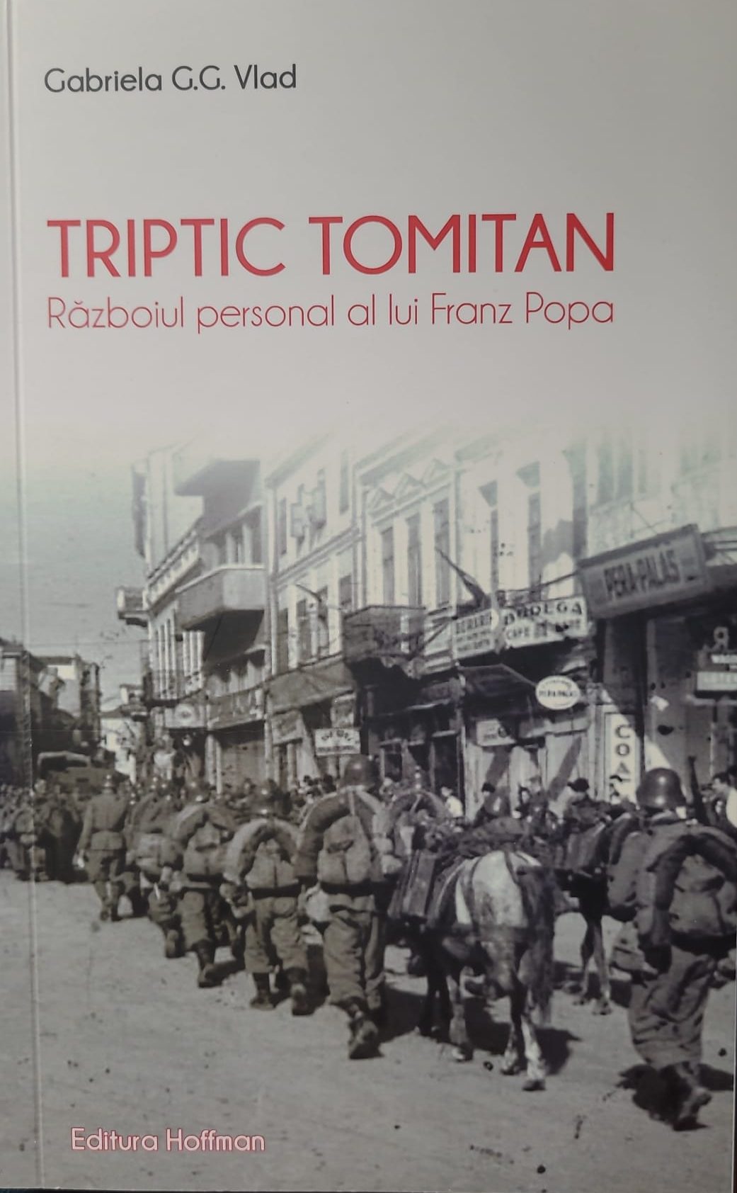 AUDIO | La Biblioteca Județeană „I.N. Roman” a fost lansat volumul de proză scurtă „Triptic tomitan – Războiul personal al lui Franz Popa”