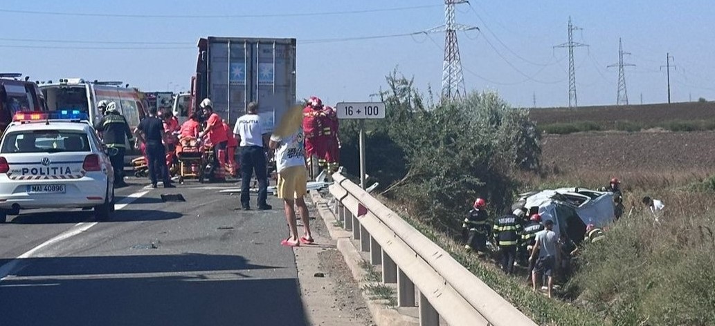 IPJ Constanța despre accidentul mortal de pe A4: Microbuzul staționa pe banda de urgenţă când a fost lovit de autotren