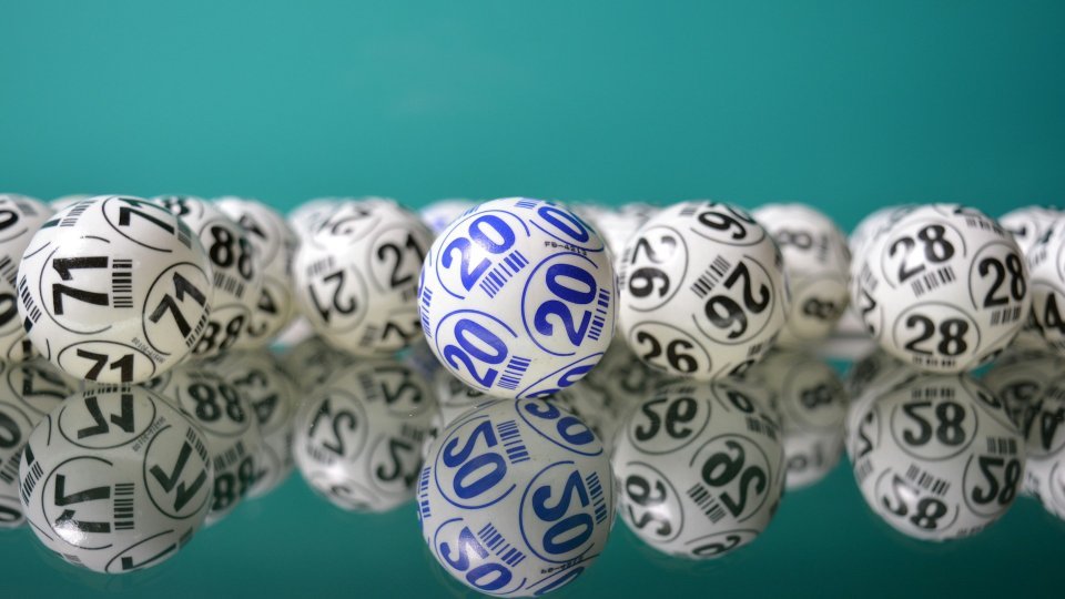 Report de aproape 4,5 milioane de euro la Loto 6/49