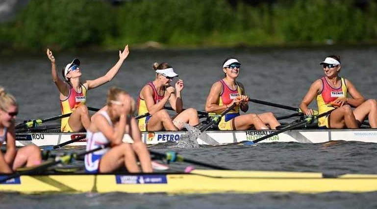 Medalie de aur și record mondial pentru fetele de la 4 vâsle la CM sub 23 de ani din Canada