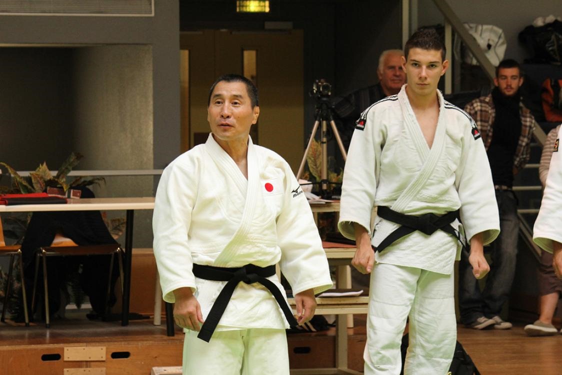Sute de sportivi se vor antrena la Venus cu un campion olimpic de judo