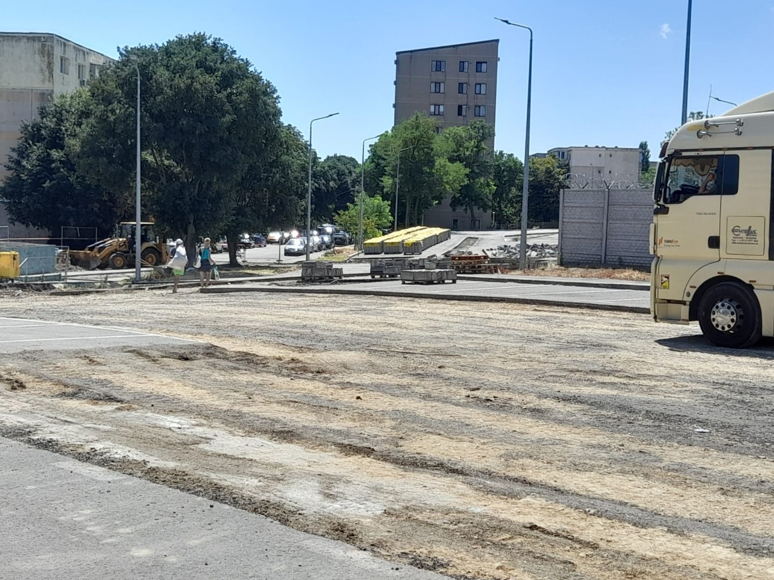AUDIO | CONSTANȚA: Parcarea din zona fostelor galerii Soveja, reamenajată de patru ori într-un an