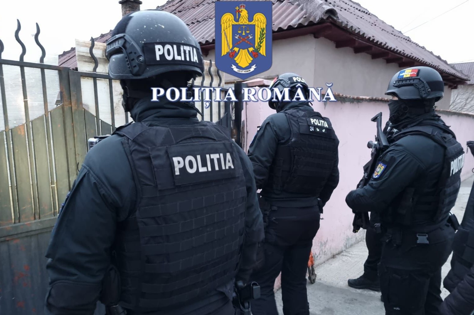TULCEA: 15 percheziții imobiliare. 11 arme și mii de elemente de muniție, confiscate