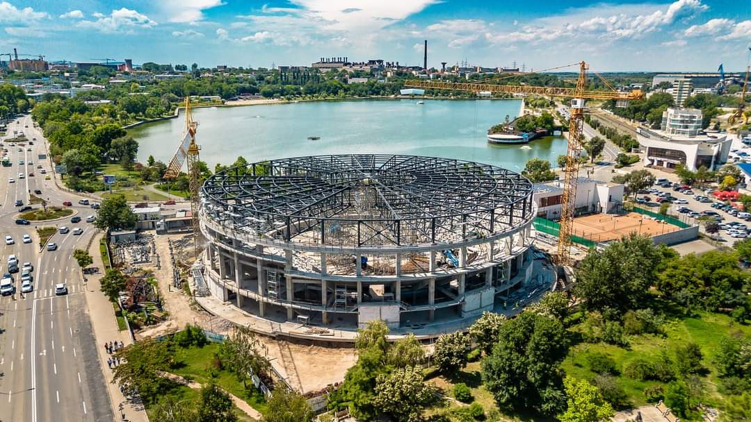 TULCEA: Lucrările la Sala Polivalentă din oraș sunt în grafic