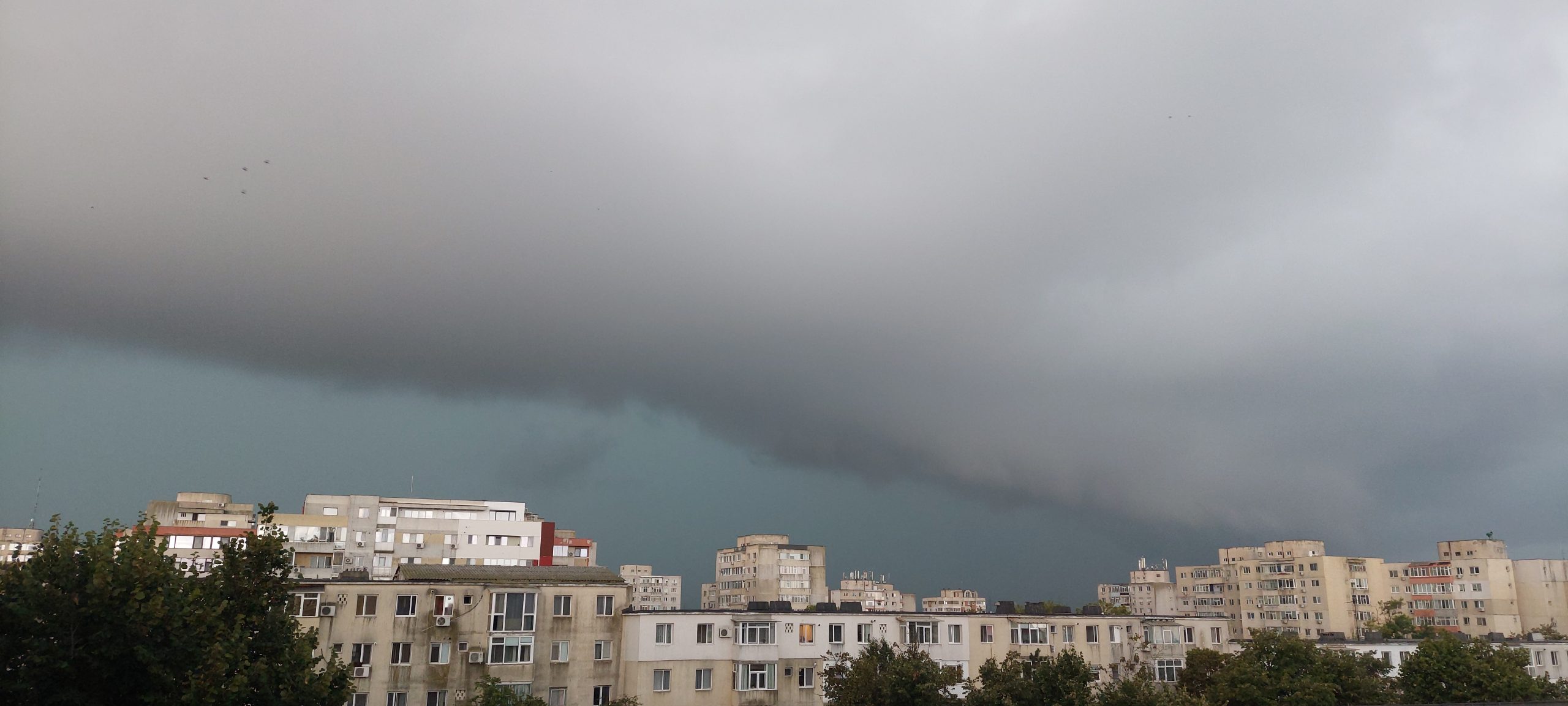 Judeţul Constanţa este sub avertizare nowcasting de ploi torenţiale. A fost emis mesaj RO-ALERT