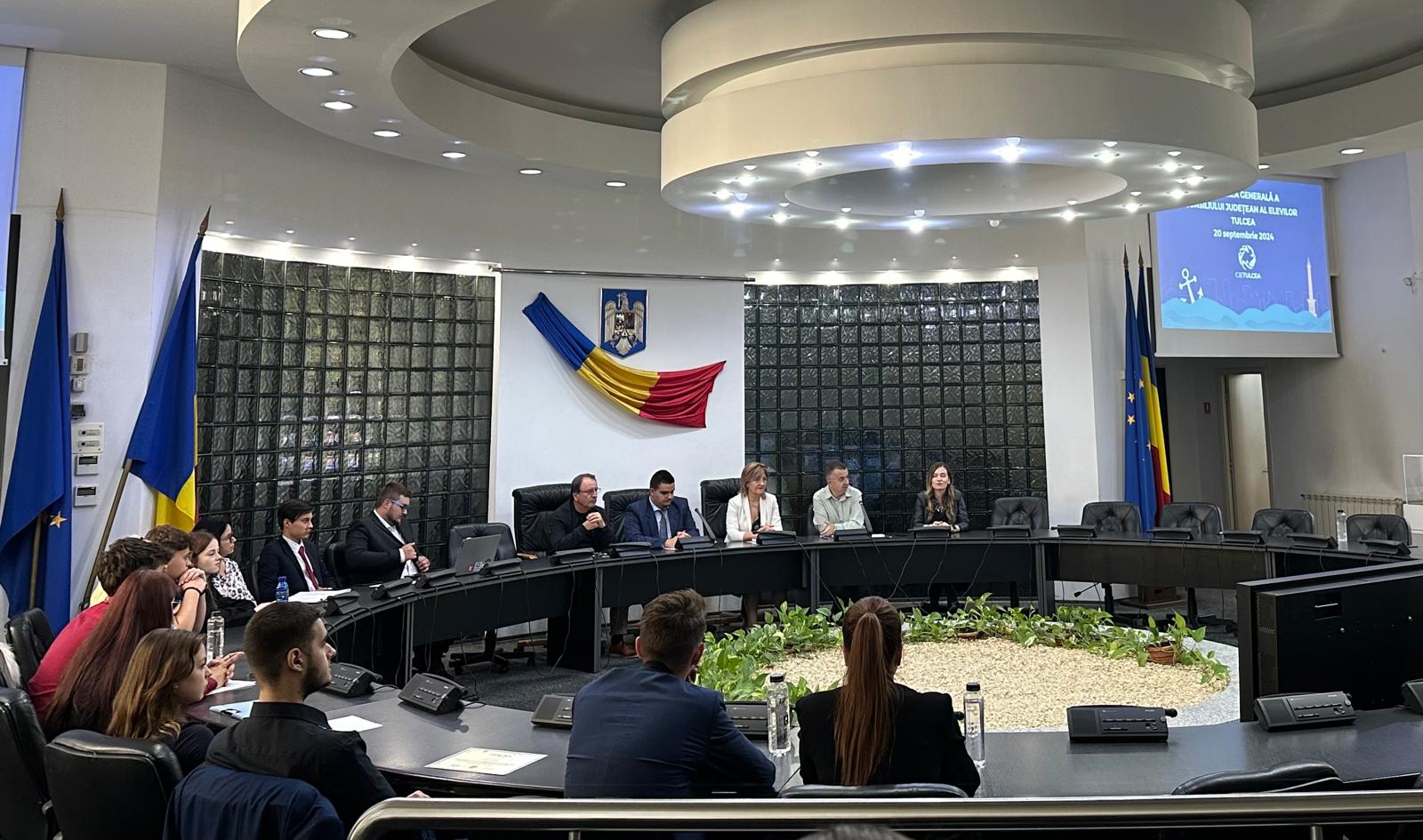 Consiliului Județean al Elevilor Tulcea, reunit în prima ședință din acest an școlar