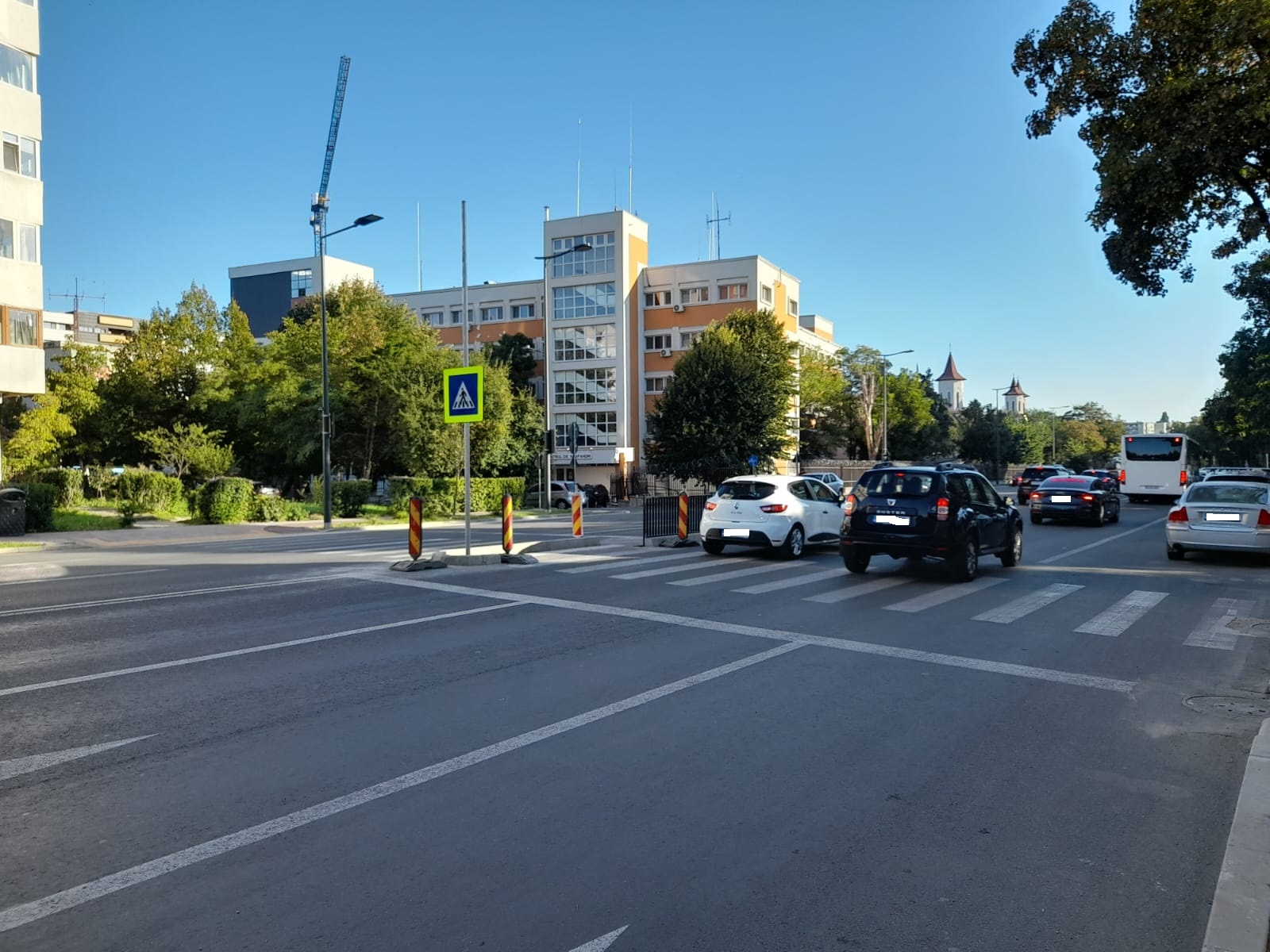 CONSTANȚA: O altă trecere de pietoni cu scuar median, pe bulevardul 1 Mai