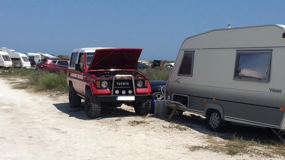 Amenzi de aproape 800.000 de lei pentru campare ilegală în DELTĂ