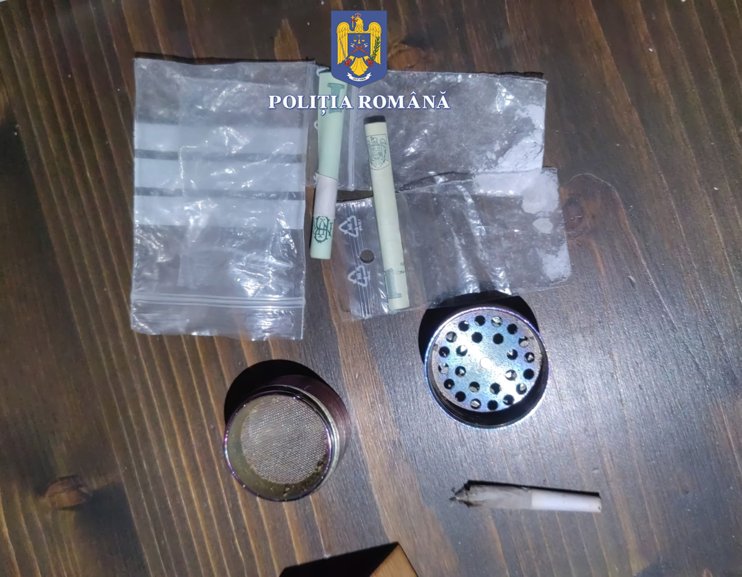 CONSTANȚA: Droguri depistate de polițiști într-o sală de jocuri de noroc