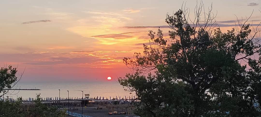 Vreme ușor instabilă, în Dobrogea și pe litoral