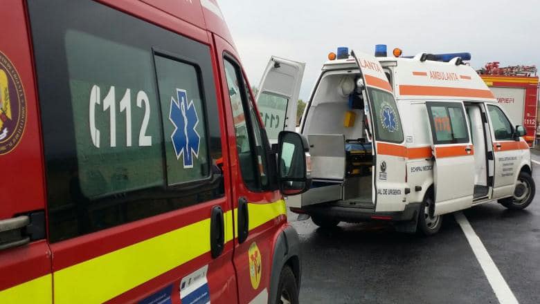 CONSTANȚA: Accident între două autoturisme. Mai multe persoane, inclusiv copii, implicate