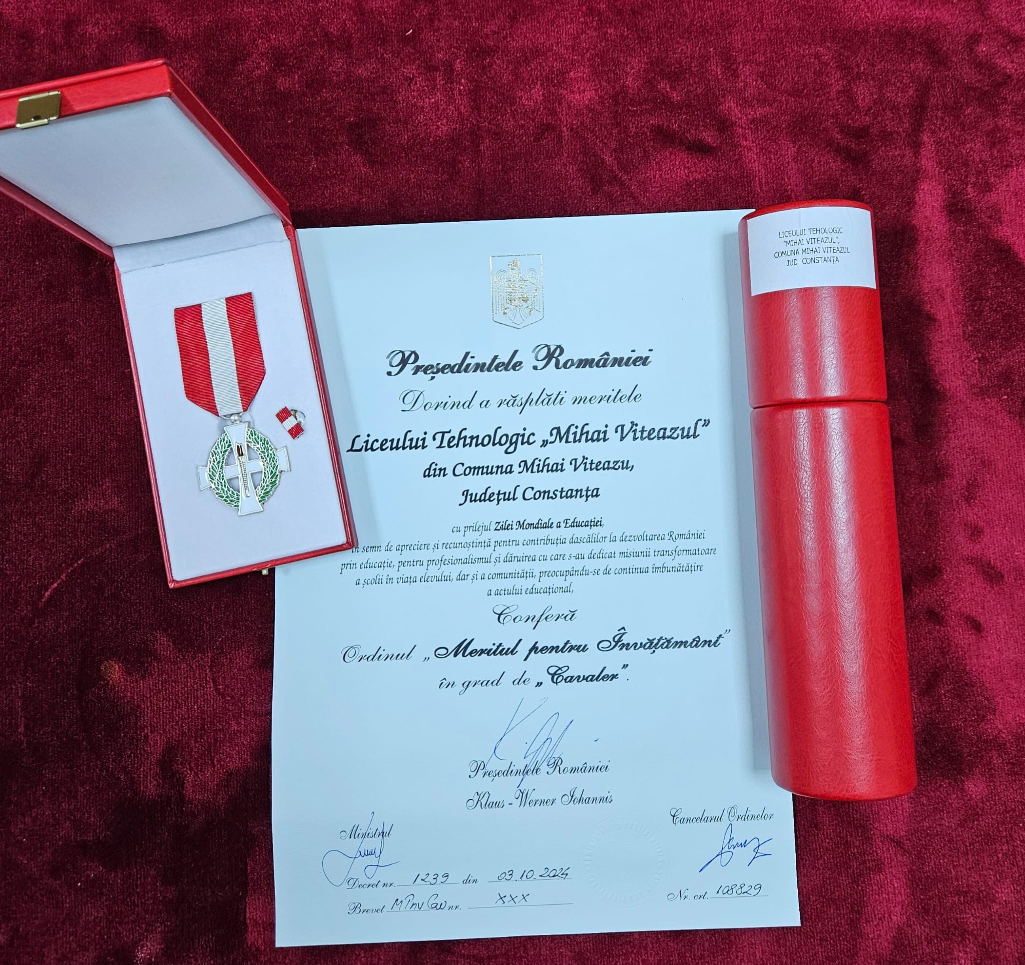 Școli din Constanța și Tulcea recompensate cu Meritul pentru Învățământ în grad de CAVALER