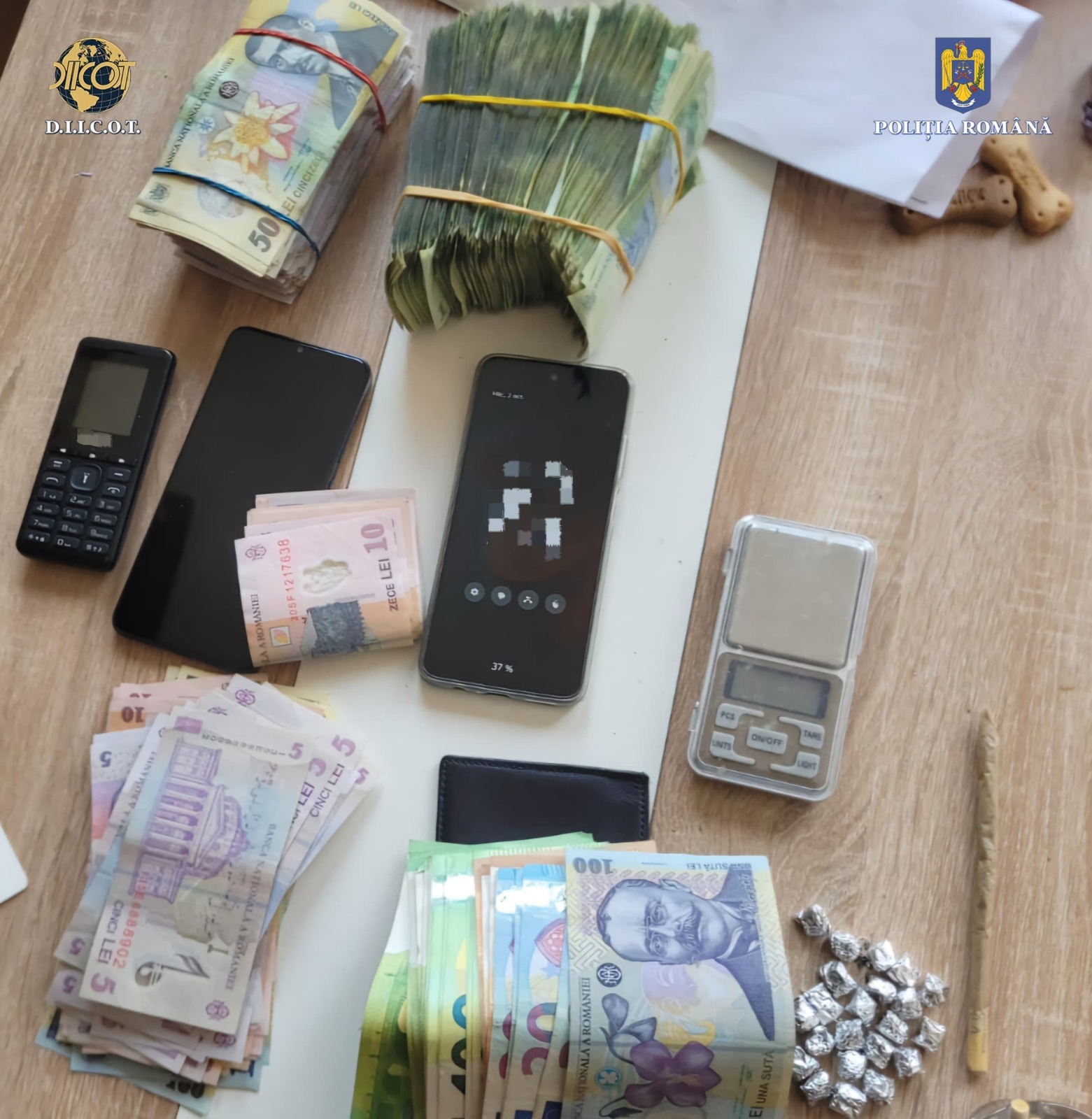 CONSTANȚA: Rețea de trafic de droguri destructurată. 8 persoane arestate