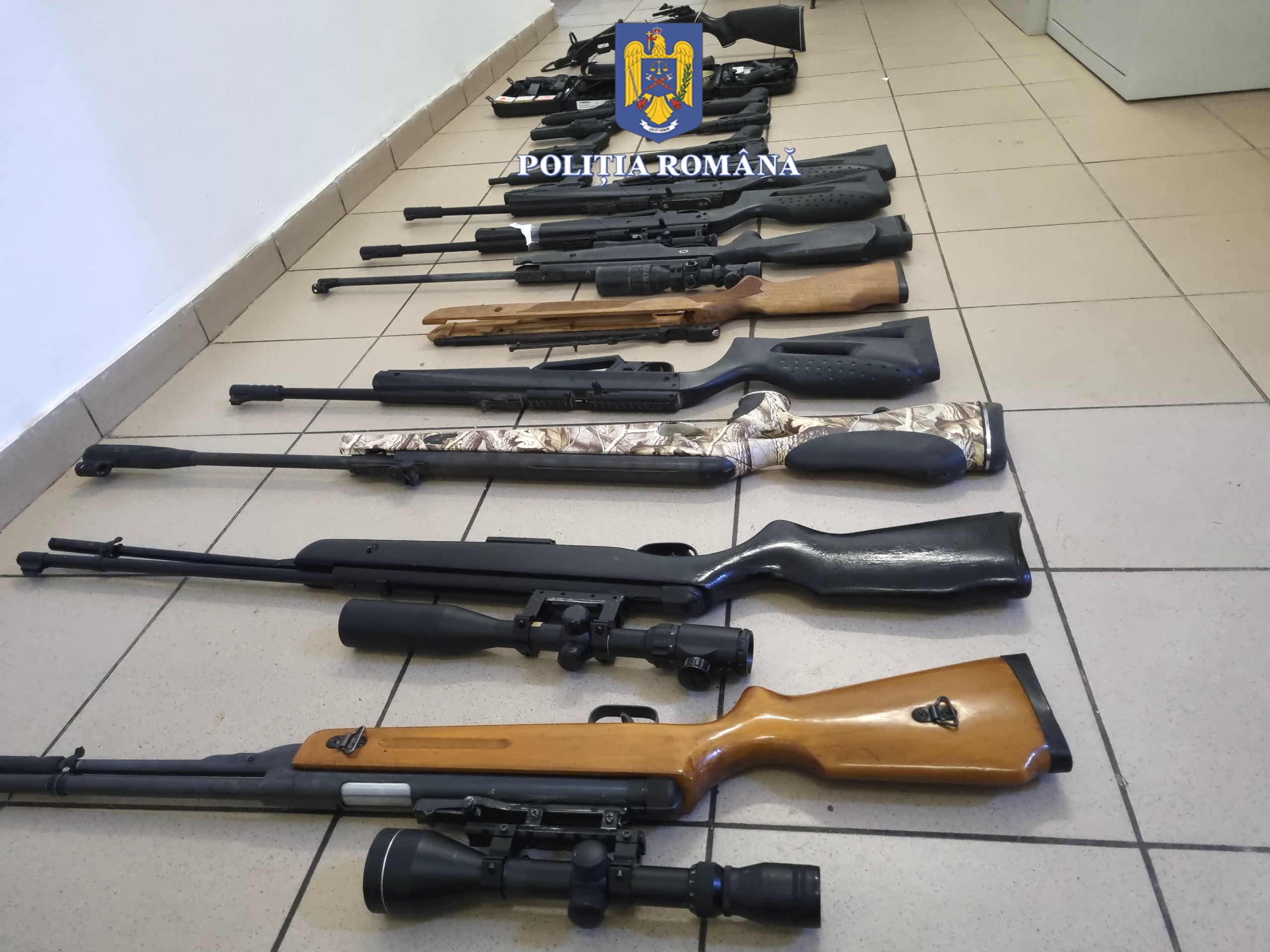 Județul CONSTANȚA: Ce au găsit polițiștii în urma perchezițiilor domiciliare din această dimineață