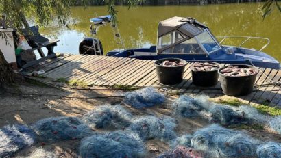 TULCEA: Peste 1.000 de metri de plase monofilament și aproape 180 de kilograme de pește, descoperite de polițiștii de frontieră