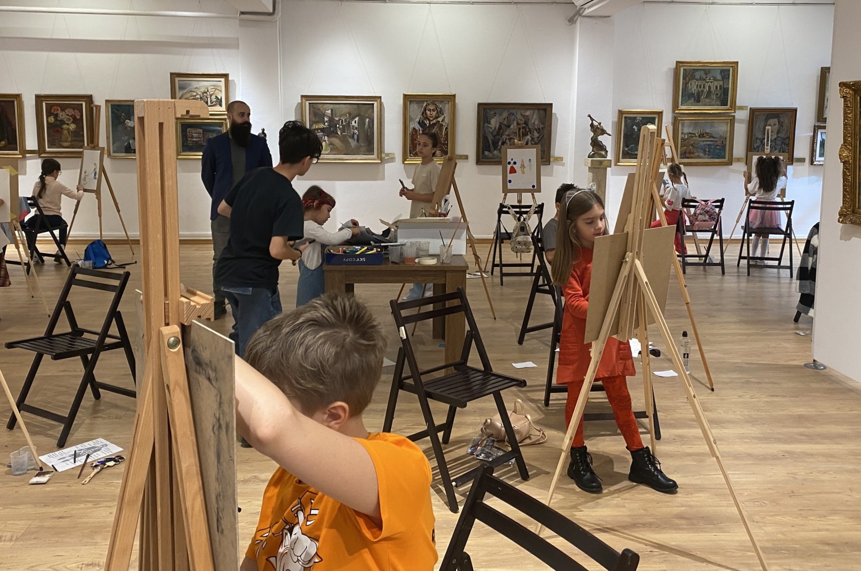 CONSTANȚA: Noi ateliere de creație pentru elevi, la Muzeul de Artă