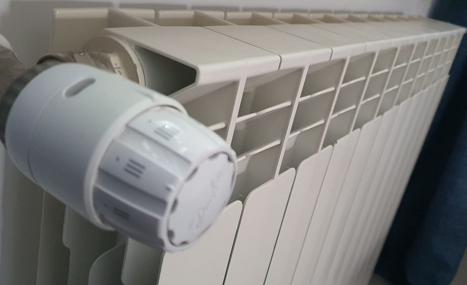 TULCEA: Sumele pe care le-ar putea primi clienții Energoterm, pentru a-și monta sisteme alternative de apă caldă și căldură