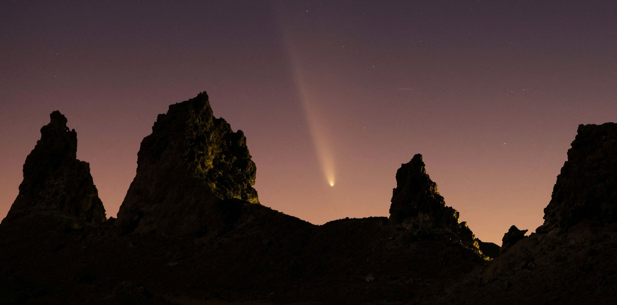Fenomen astronomic inedit: O cometă foarte rară strălucește pe cerul României