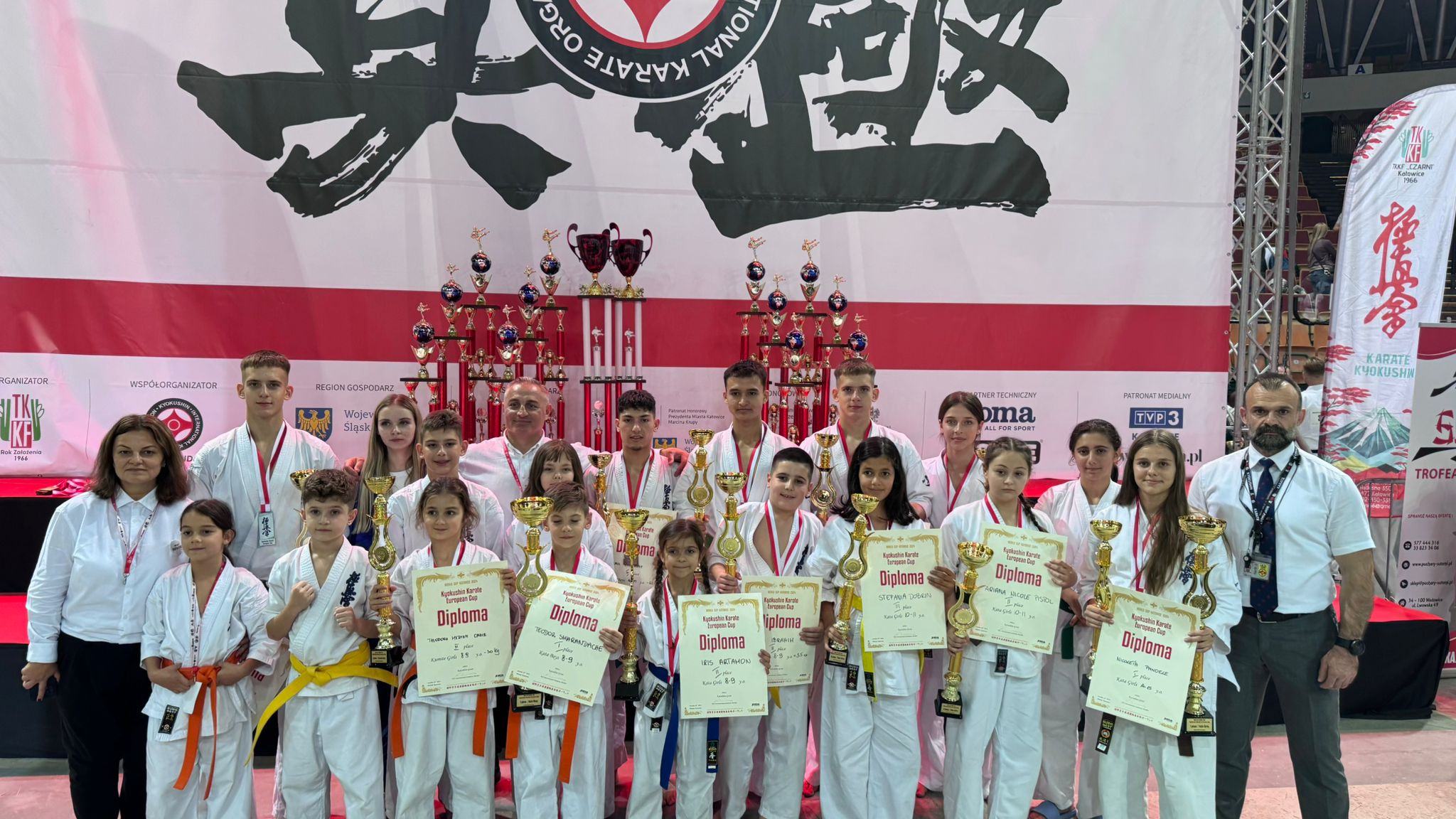 Numeroase medalii pentru sportivii de la Oyama Constanța la Cupa Europeană de Karate Kyokushin