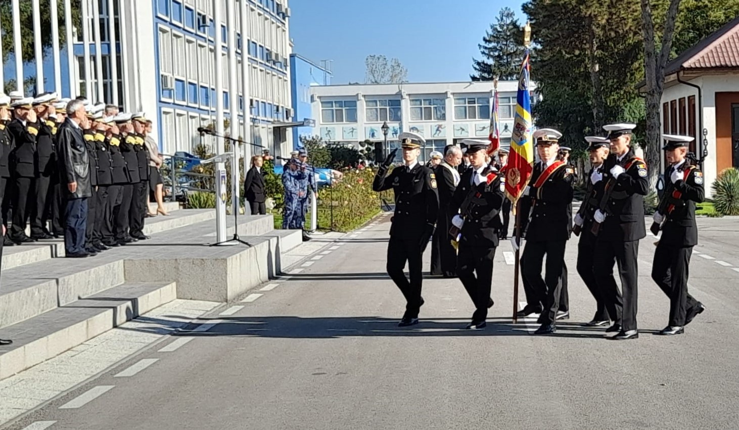 VIDEO | Studenții și elevii Academiei Navale și Școlii de Maiștri Militari a Forțelor Navale au depus jurământul