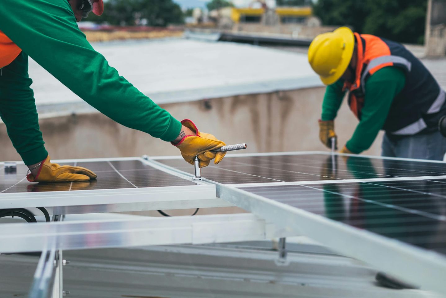 Panouri fotovoltaice și capacități de stocare pentru persoanele vulnerabile