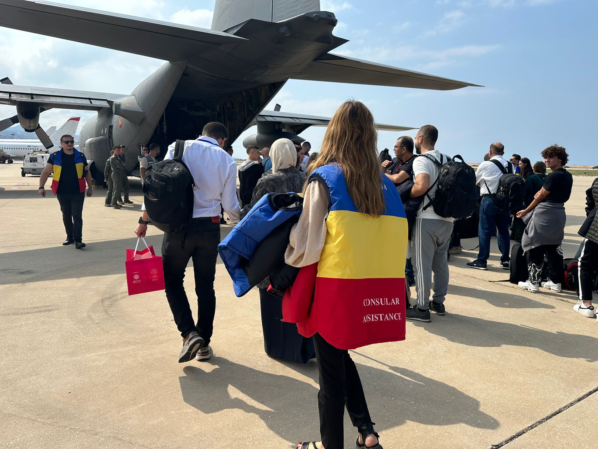 Alți 69 de cetățeni români au fost repatriați din Liban, cu un zbor umanitar al Forțelor Aeriene Române