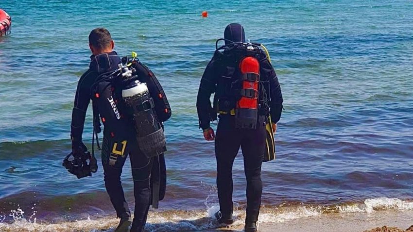 COSTINEȘTI: Persoană posibil dispărută în mare, căutată de scafandrii ISU
