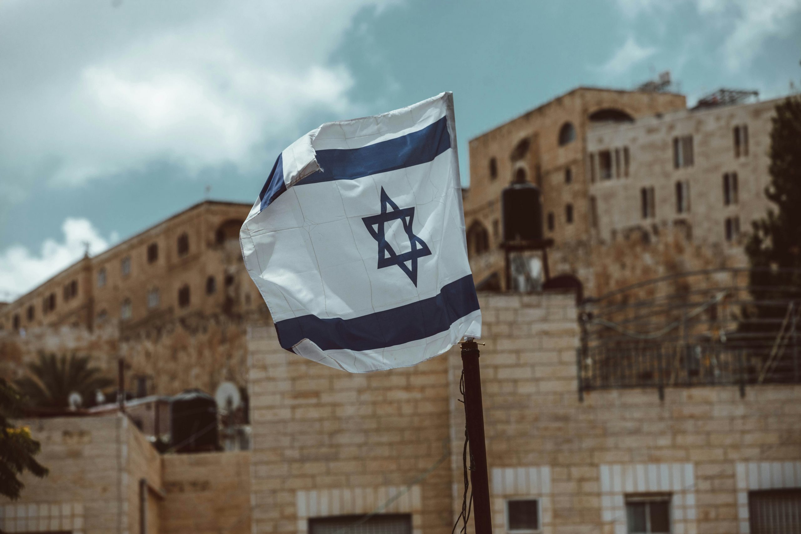 Ceremoniile pentru marcarea unui an de la sângerosul atac al Hamas au început în Israel
