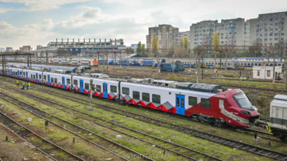 Primul tren cumpărat de România în ultimii 20 de ani va intra în circulaţie cu călători pe 20 noiembrie