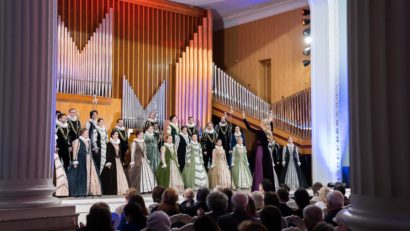 După trei decenii, Corul Madrigal a ajuns la Chișinău. În premieră absolută a fost interpretat live Imnul Național al Republicii Moldova