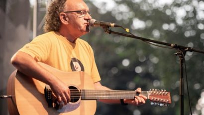 A murit îndrăgitul cântăreț de muzică folk Marius Bațu
