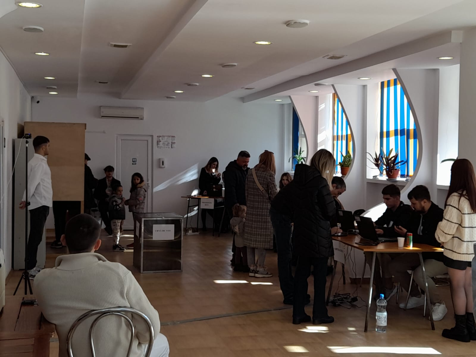 CONSTANȚA: Peste 800 de persoane au votat în cadrul alegerilor prezidențiale din Republica Moldova