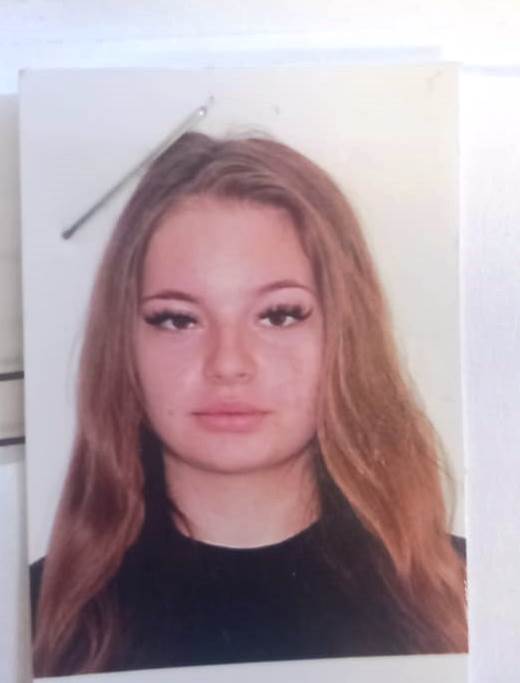 Dacă ați văzut-o, anunțați autoritățile. Minora a plecat de acasă și nu a mai revenit